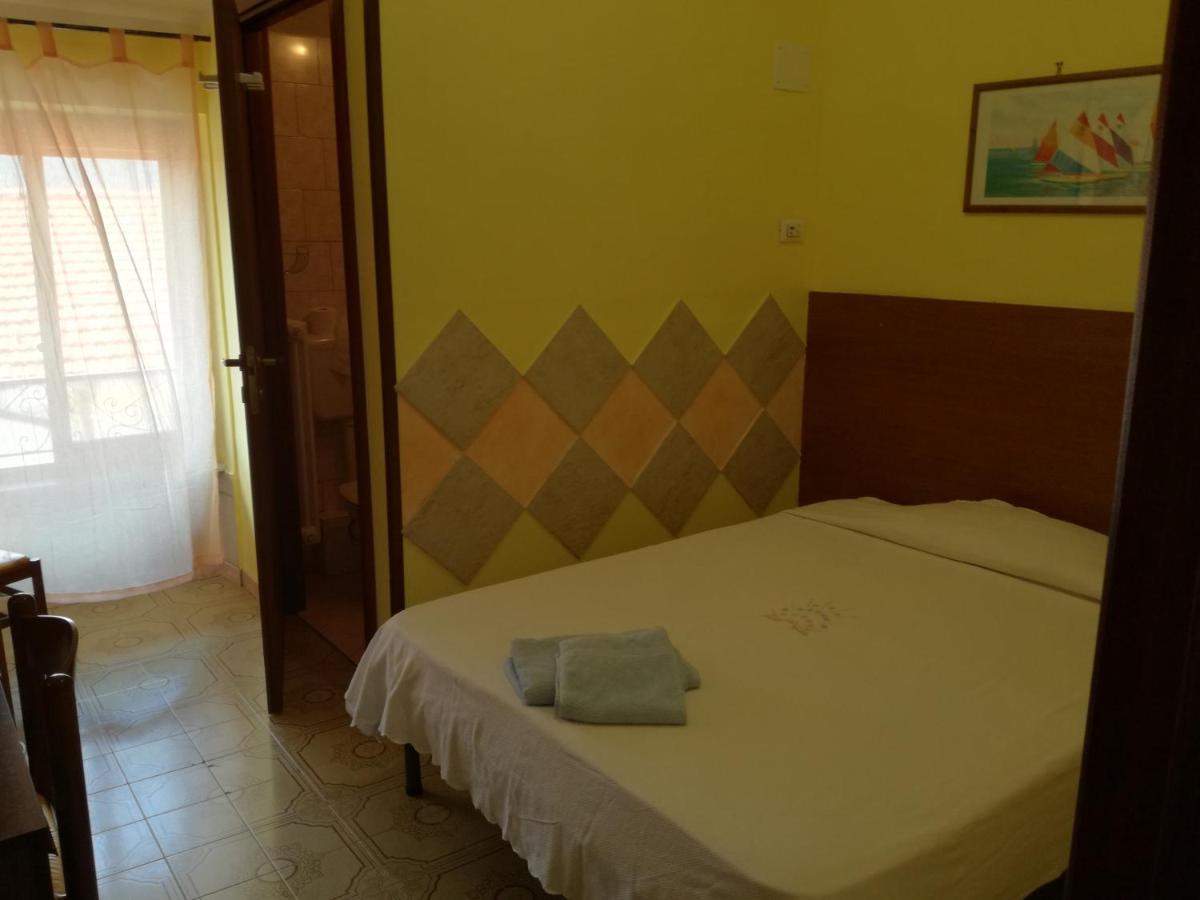 Albergo Al Castello Millesimo Buitenkant foto